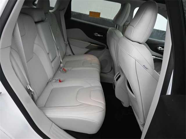 Used 2022 Jeep Cherokee Latitude Lux w/ Sun & Sound Group image 6