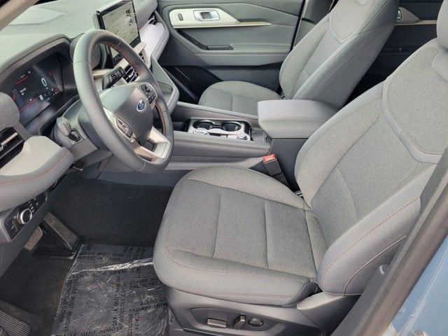 Used 2026 Ford Explorer Active image 7