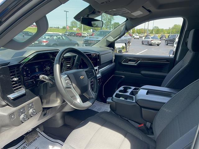 Used 2024 Chevrolet Silverado 1500 LT AWD/4WD image 12