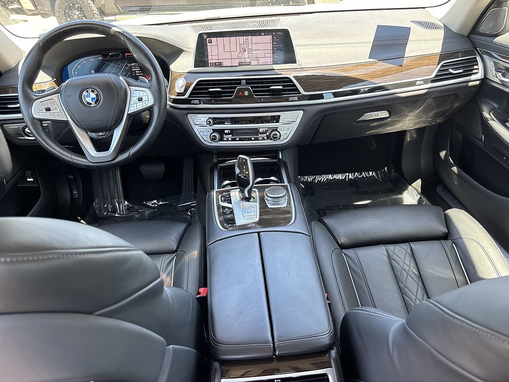 Used 2022 BMW 750i xDrive AWD/4WD image 22