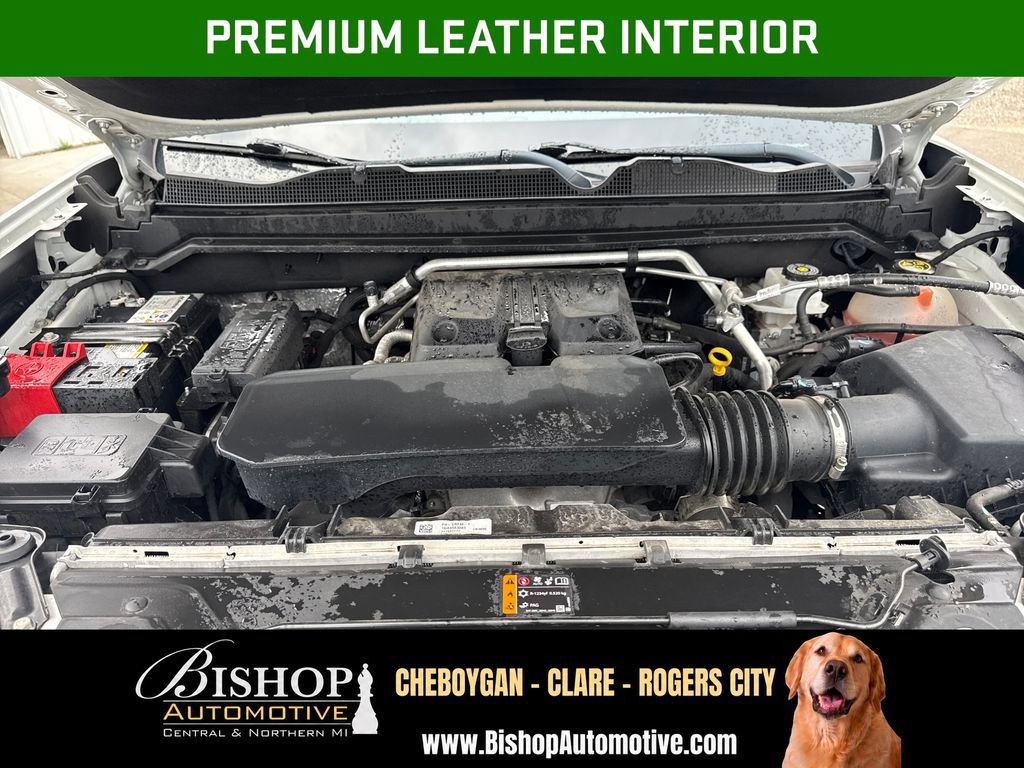 Used 2023 GMC Canyon AT4 w/ Canyon Safety Plus Package AWD/4WD image 6