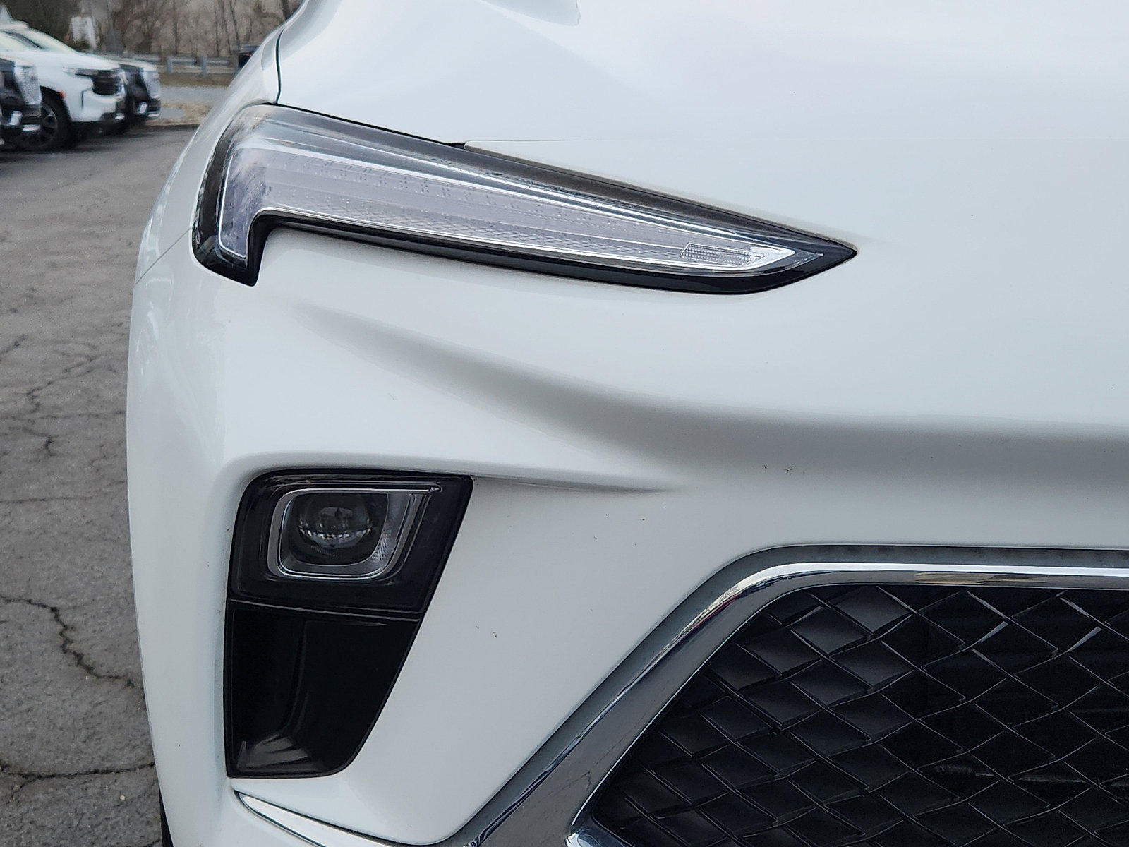 Used 2024 Buick Encore GX Sport Touring image 9