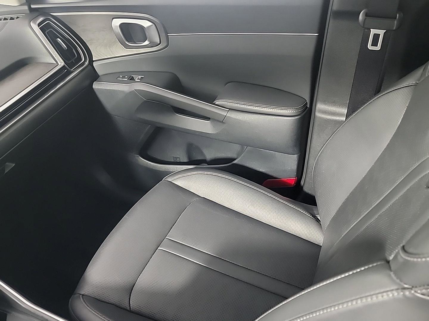 Used 2024 Kia Sorento X-Line EX image 23