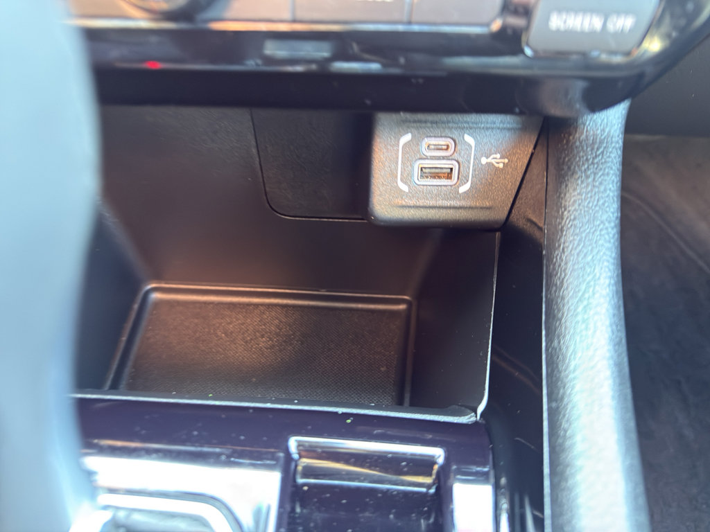 Used 2023 Jeep Compass Limited image 20