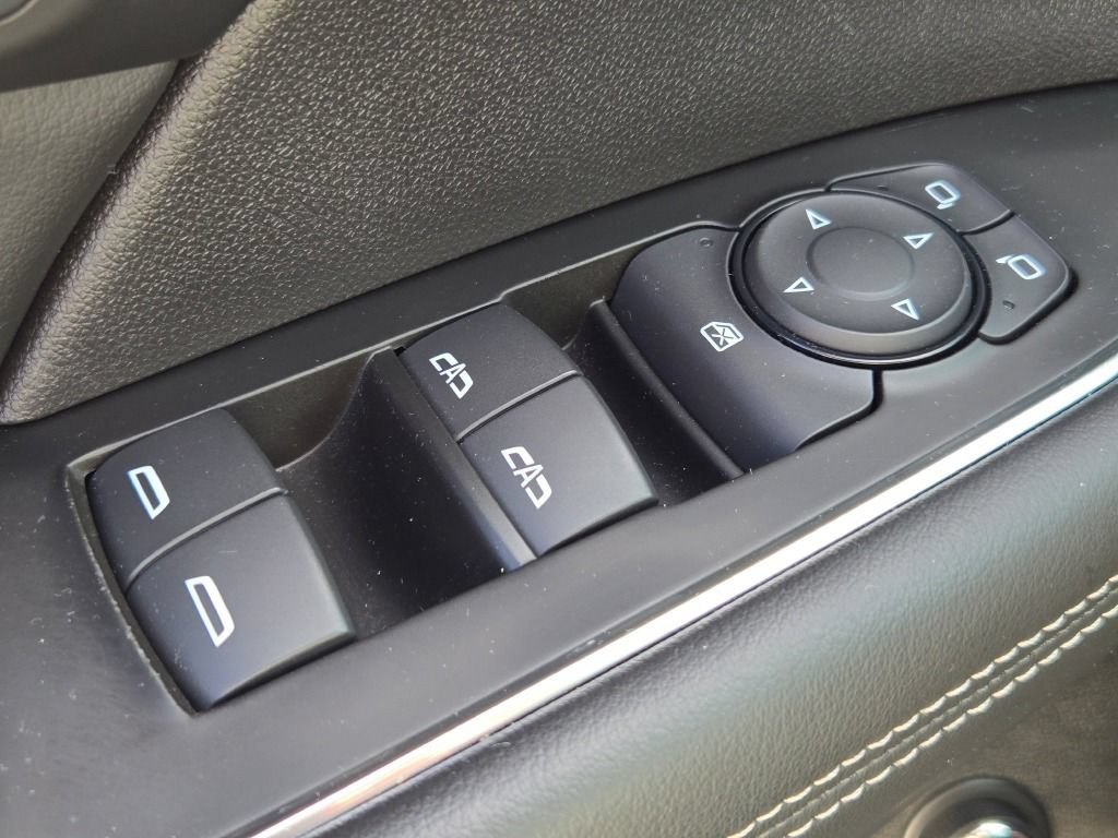 Used 2023 Buick Envision Essence w/ Sport Touring Package AWD/4WD image 32