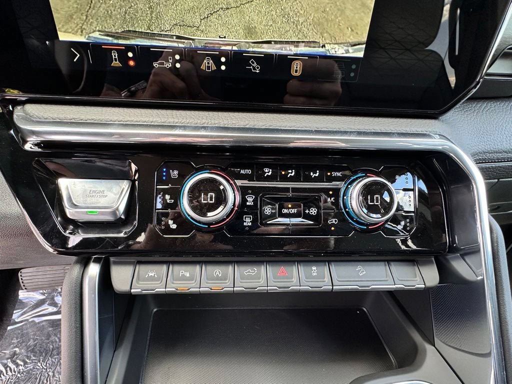 New 2026 GMC Sierra 1500 Denali w/ Denali Reserve Package AWD/4WD image 29