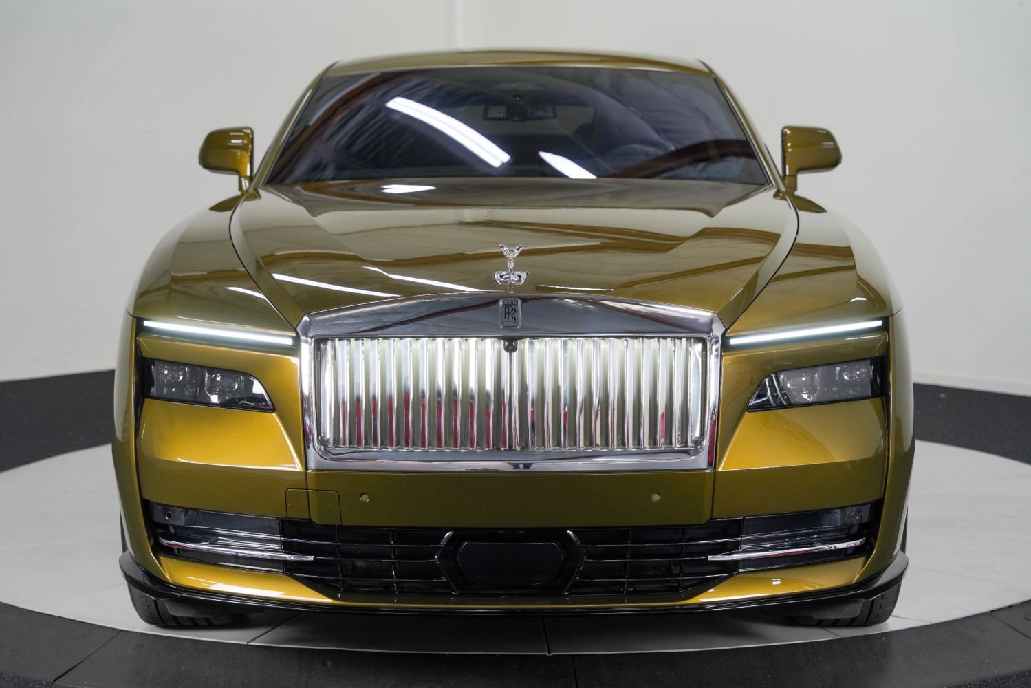Used 2024 Rolls-Royce Spectre w/ Spectre Launch Package AWD/4WD image 12