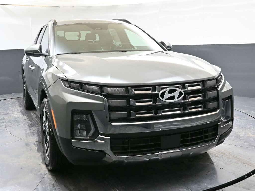 Certified 2025 Hyundai Santa Cruz Limited image 8