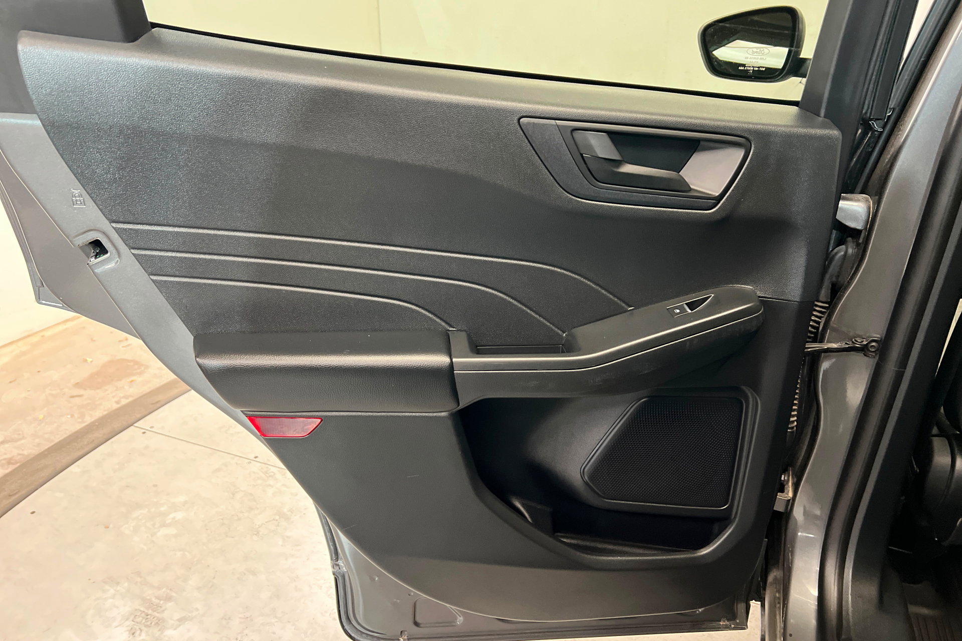 Used 2022 Ford Escape SE w/ Cold Weather Package image 19