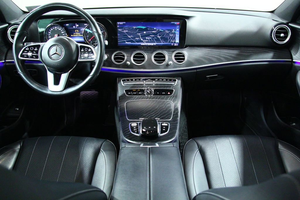 Used 2019 Mercedes-Benz E 300 4MATIC image 19