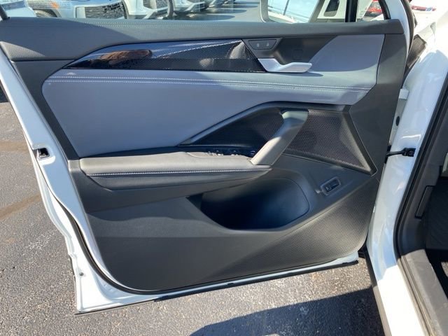 New 2025 Volkswagen Tiguan SE image 22