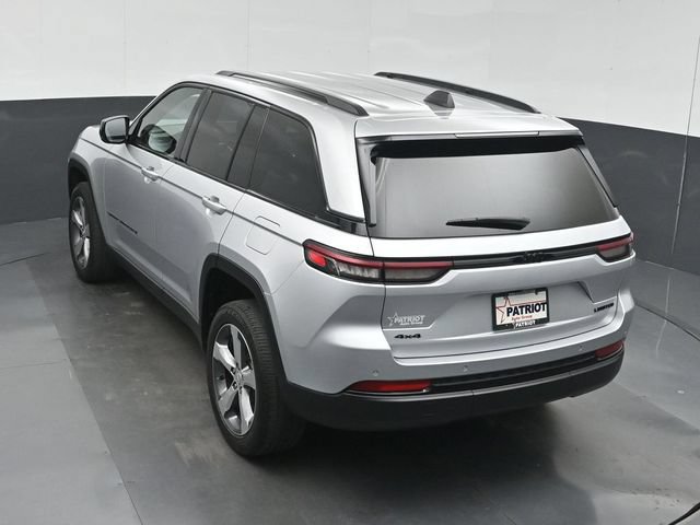 Used 2025 Jeep Grand Cherokee Limited w/ Black Appearance Package AWD/4WD image 40