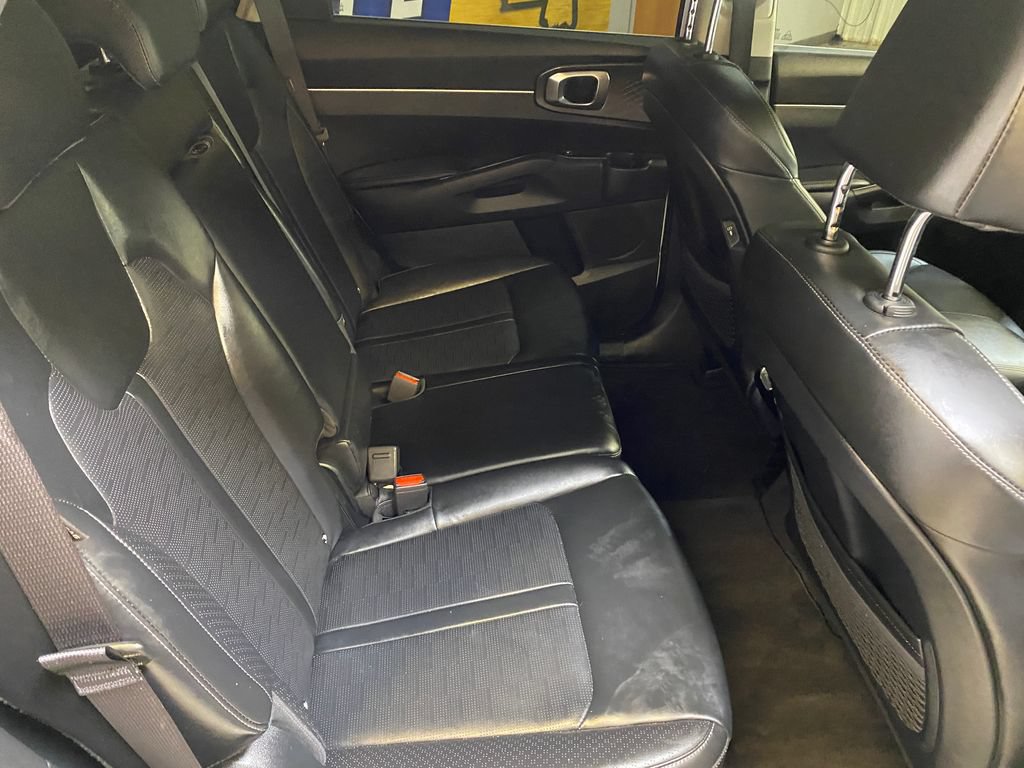 Used 2025 Kia Sorento S AWD/4WD image 27