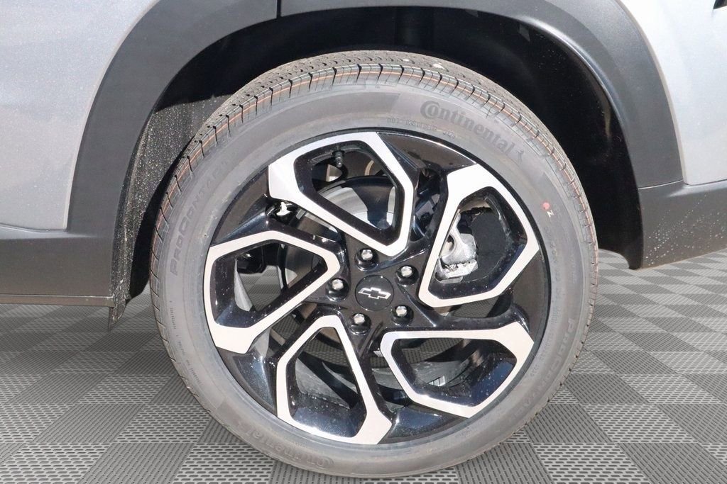 New 2026 Chevrolet Trax RS w/ Sunroof Package image 18