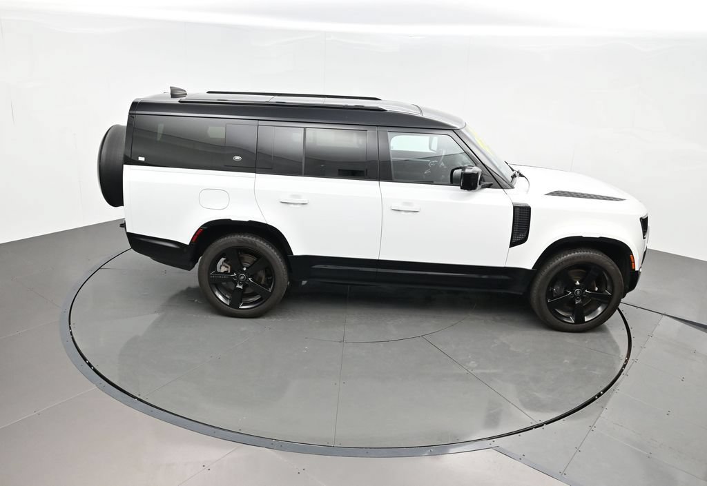 Used 2023 Land Rover Defender 130 X-Dynamic SE AWD/4WD image 52
