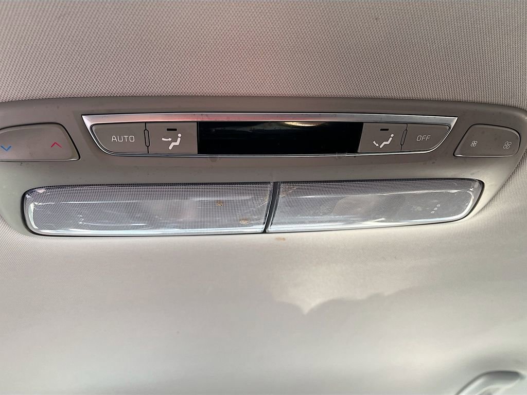 Used 2022 Kia Telluride LX image 25