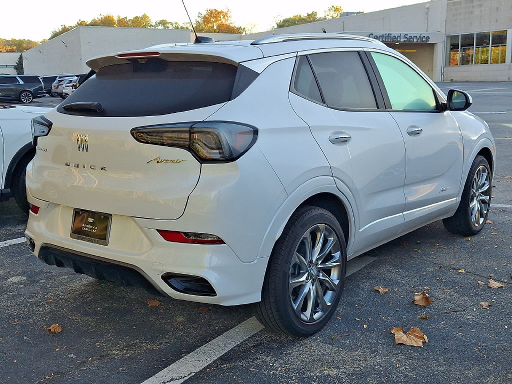 Used 2024 Buick Encore GX Avenir w/ Avenir Technology Package FWD image 3