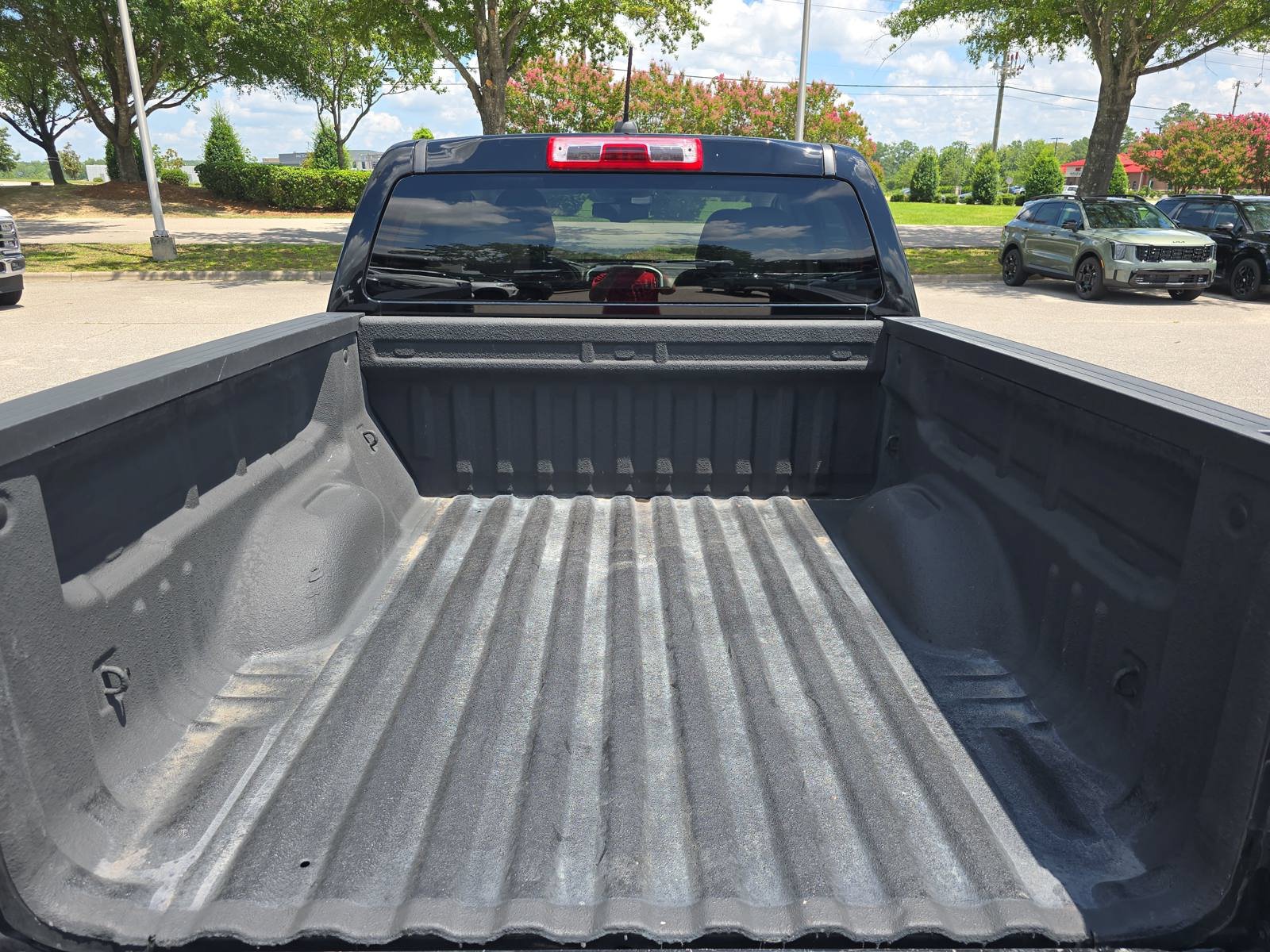 Used 2015 GMC Canyon SLT w/ Driver Alert Package AWD/4WD image 12