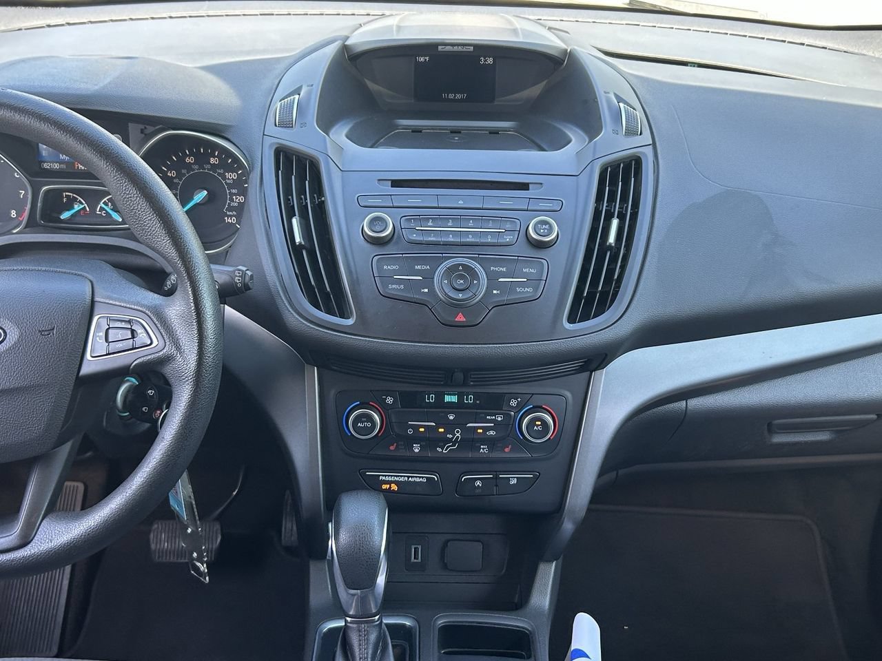 Used 2018 Ford Escape SE FWD image 17