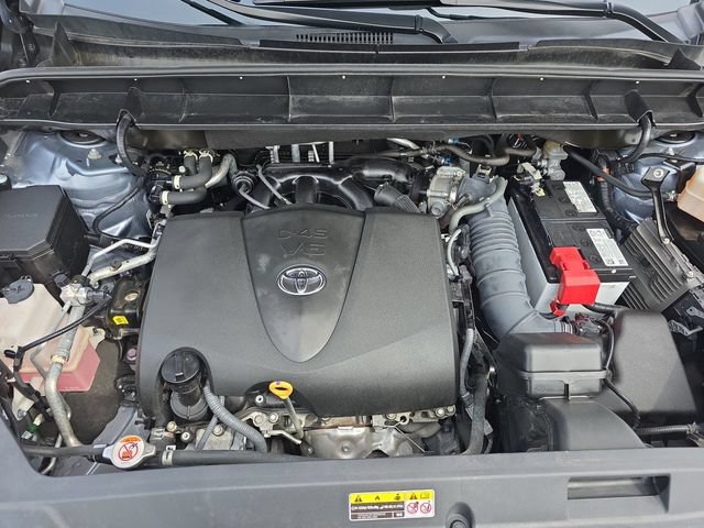 Used 2022 Toyota Highlander XLE AWD/4WD image 34