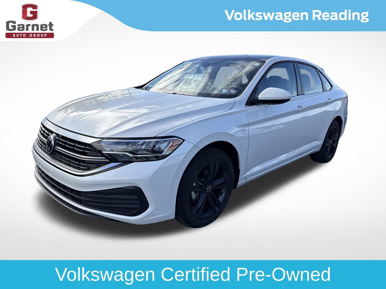 Used 2022 Volkswagen Jetta SE w/ Panoramic Sunroof Package