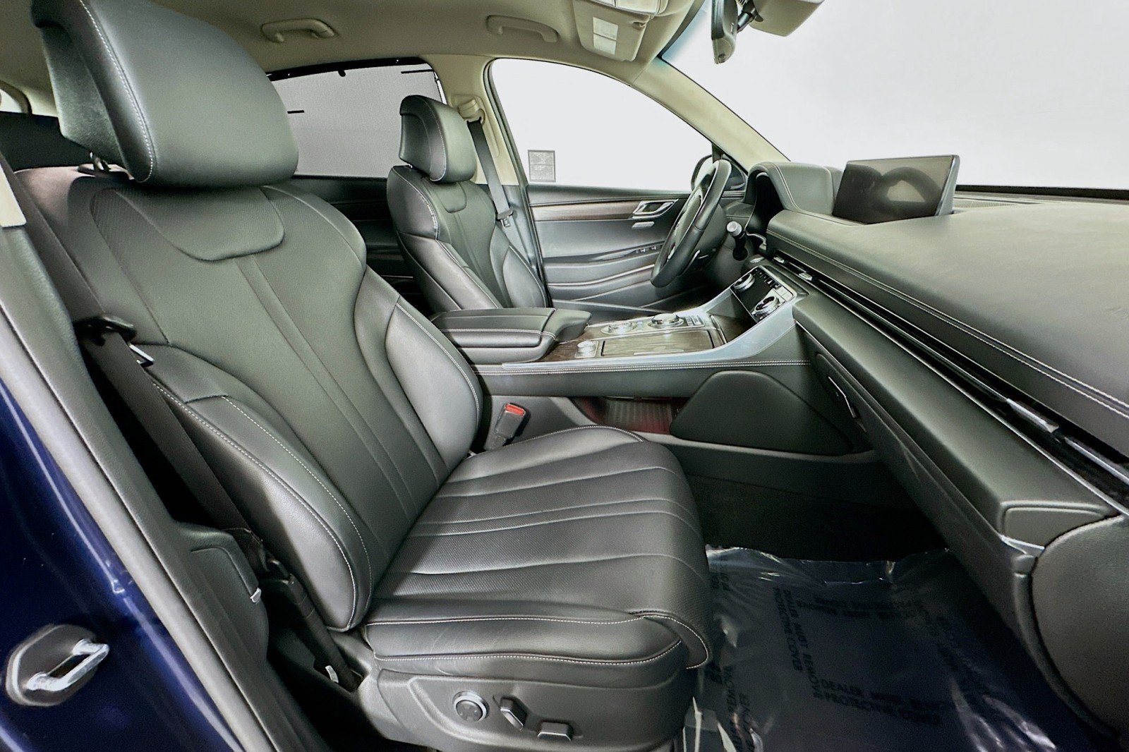 Used 2024 Genesis GV80 2.5T AWD/4WD image 8