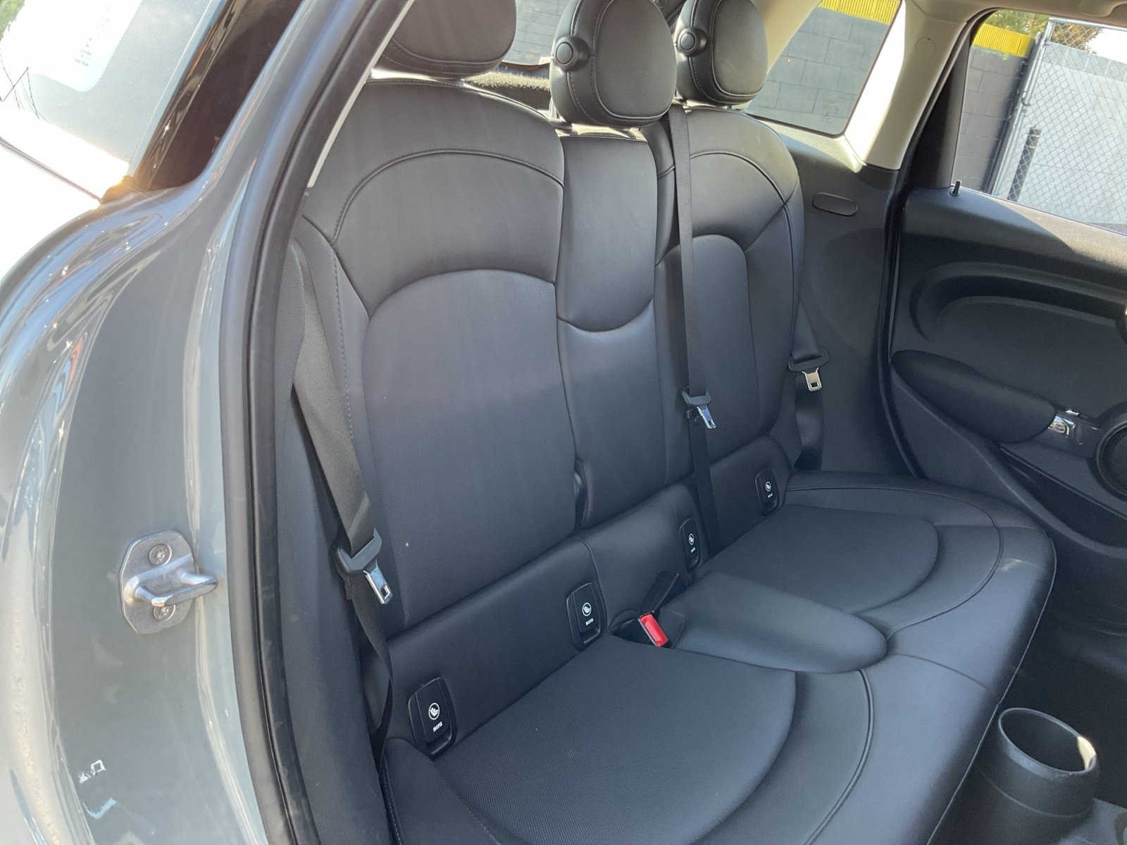 Used 2019 MINI Cooper 4-Door Hardtop w/ Storage Package FWD image 20