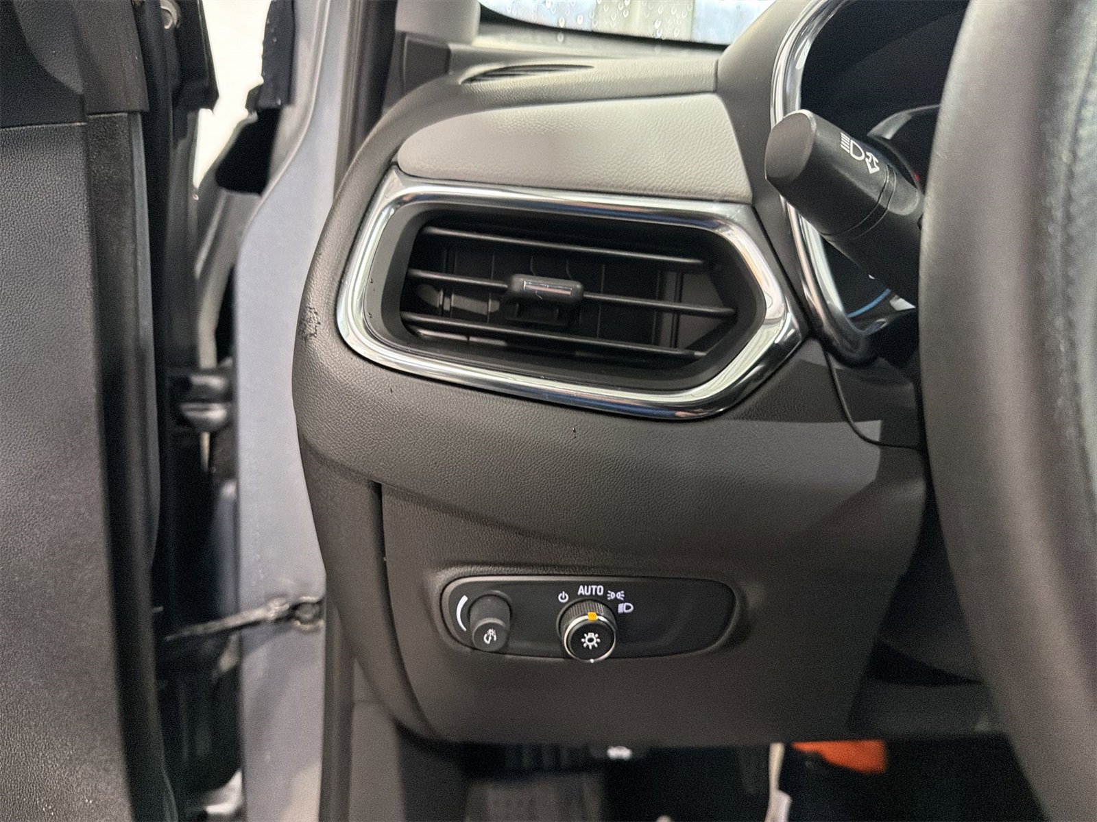 Used 2024 Chevrolet Equinox LS w/ LS Convenience Package image 17