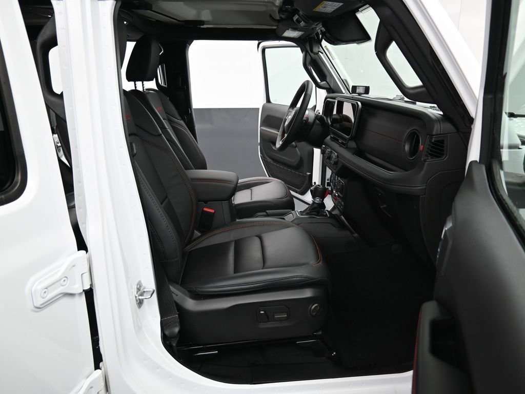 Used 2024 Jeep Wrangler Unlimited Rubicon w/ Convenience Group image 32