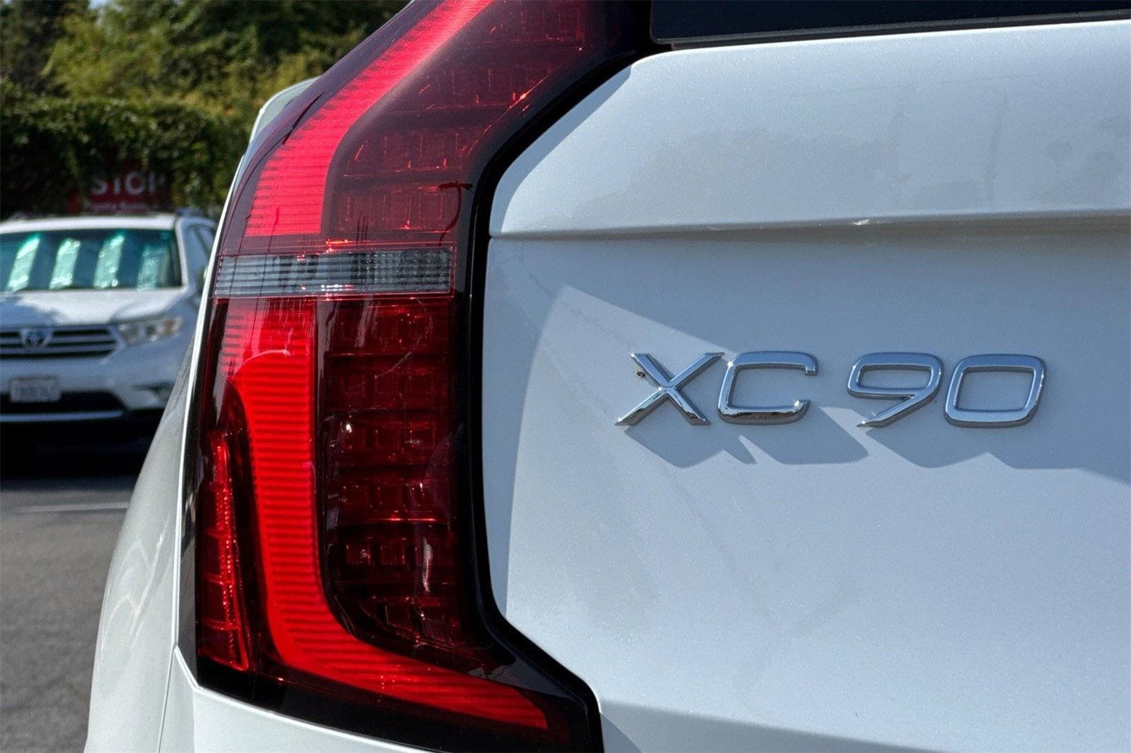 Used 2026 Volvo XC90 T8 Plus w/ Protection Package Premier AWD/4WD image 28