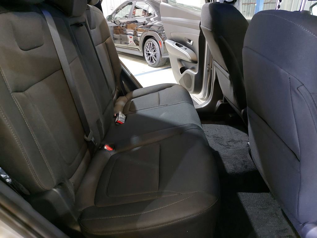 New 2026 Hyundai Tucson Blue SE image 12