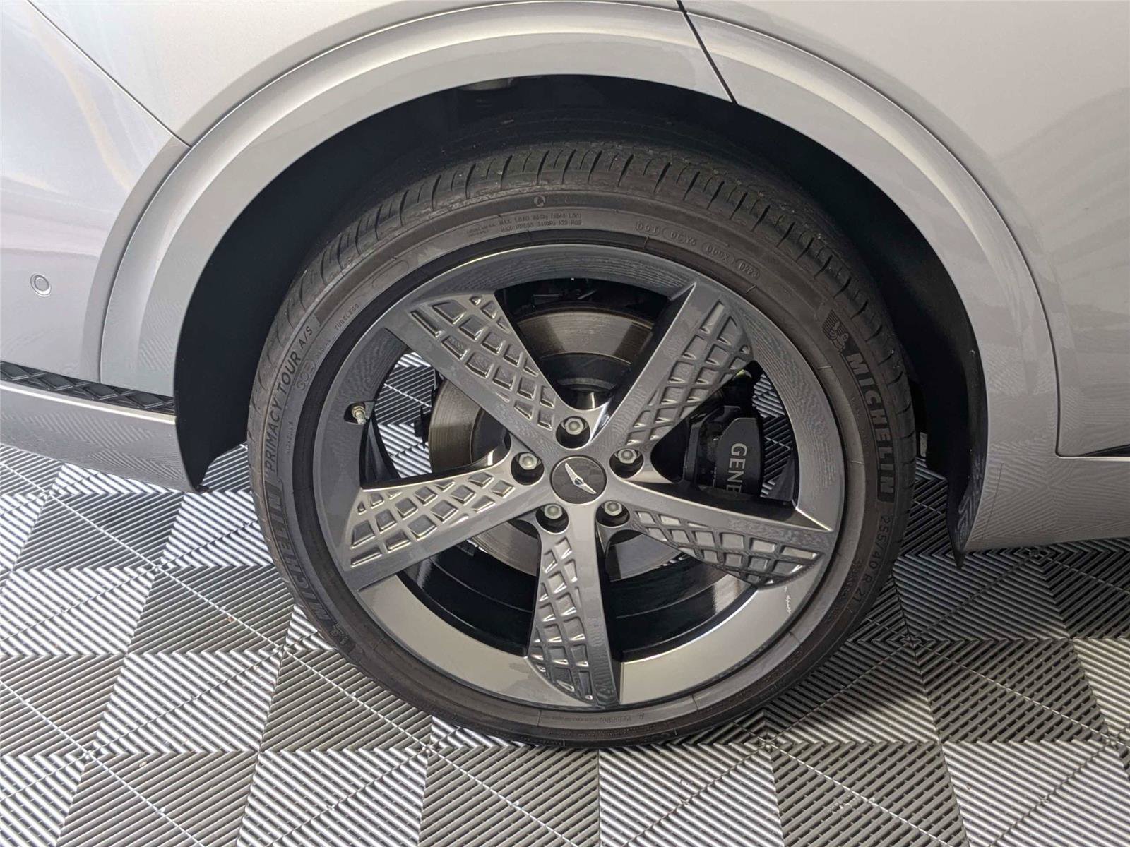 Used 2024 Genesis GV70 3.5T Sport w/ Sport Advanced Package AWD/4WD image 9