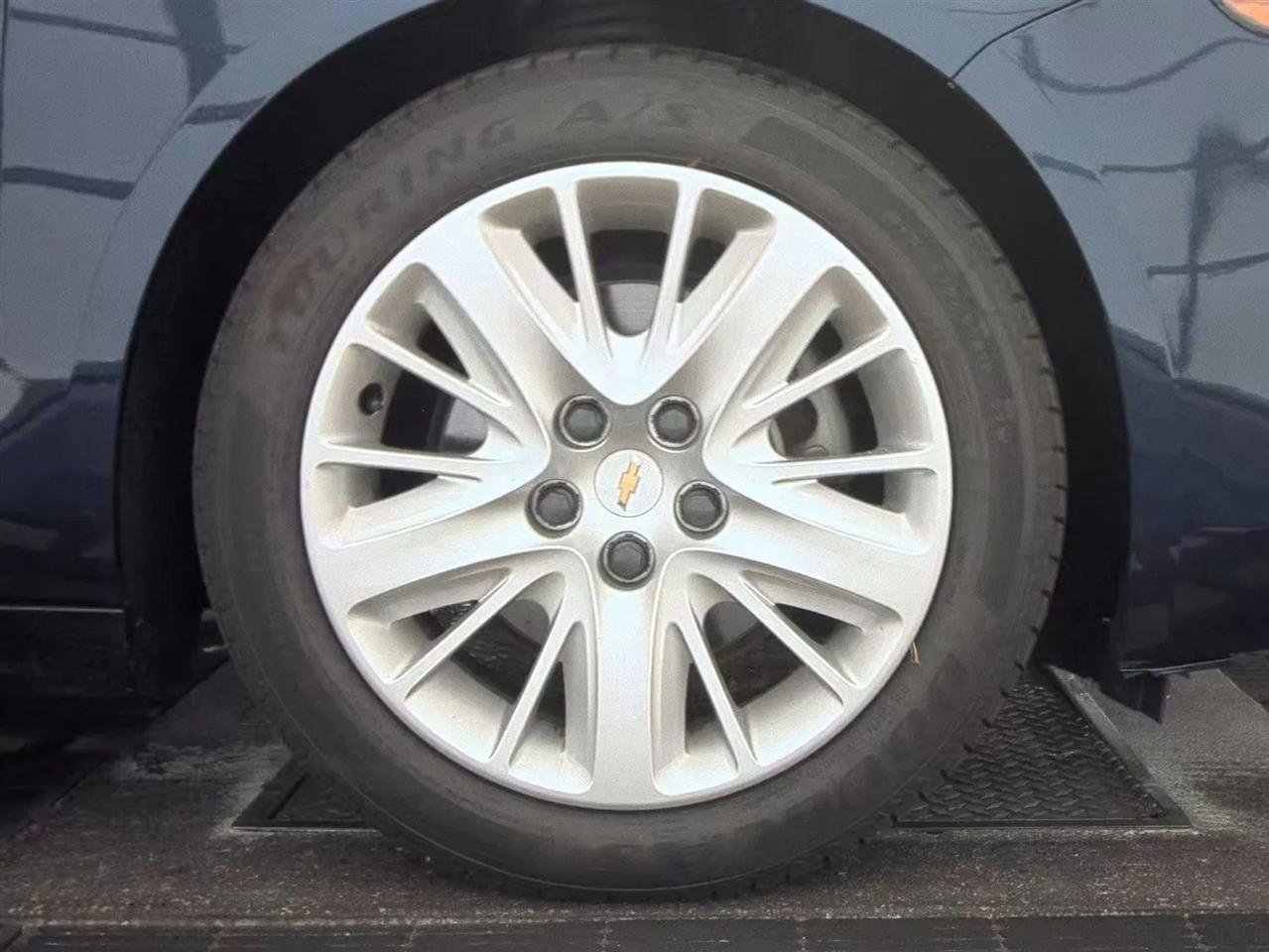 Used 2018 Chevrolet Impala LS FWD image 10
