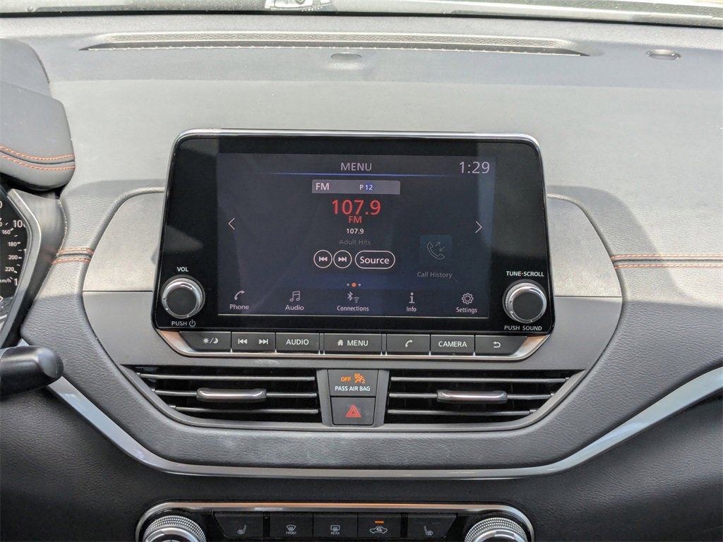 Used 2022 Nissan Altima 2.5 SR w/ Midnight Edition Package image 17