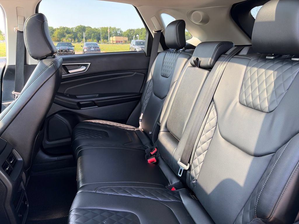 Used 2023 Ford Edge Titanium w/ Equipment Group 301A AWD/4WD image 28