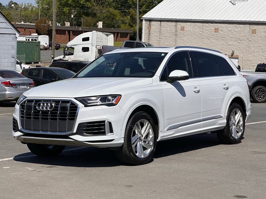 Used 2023 Audi Q7 3.0T Premium Plus AWD/4WD image 2
