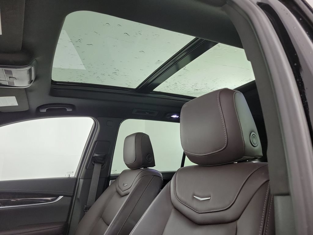 Used 2024 Cadillac XT6 Premium Luxury w/ LPO, Floor Liner Package AWD/4WD image 20