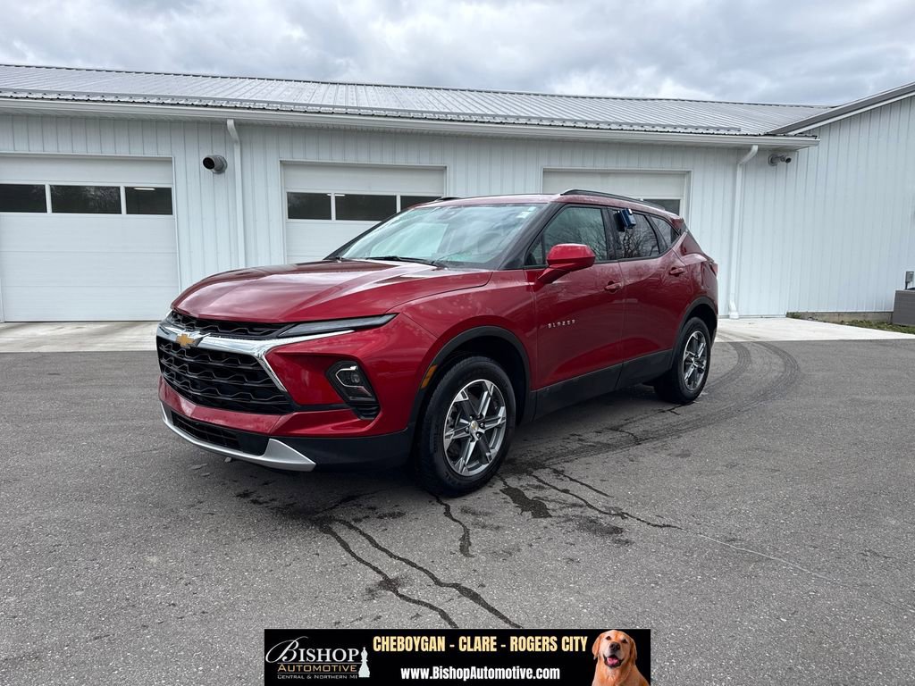 Used 2025 Chevrolet Blazer LT w/ Convenience Package AWD/4WD image 1