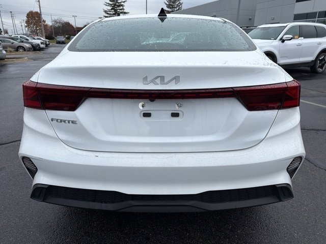 Used 2023 Kia Forte LXS image 6