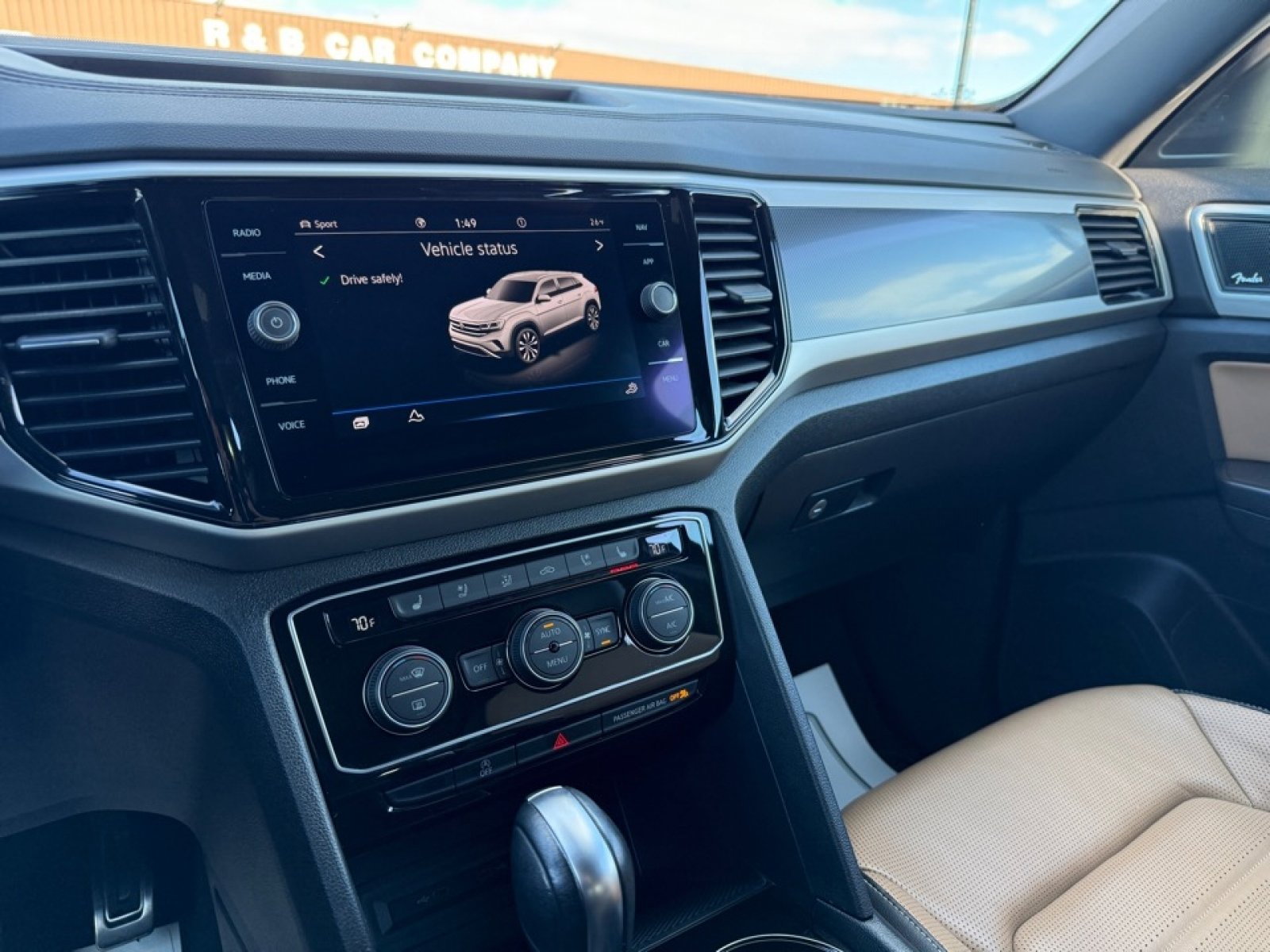 Used 2022 Volkswagen Atlas Cross Sport SEL Premium R-Line image 30