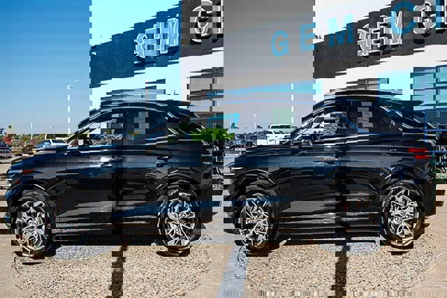 Used 2025 Genesis GV70 2.5T image 2