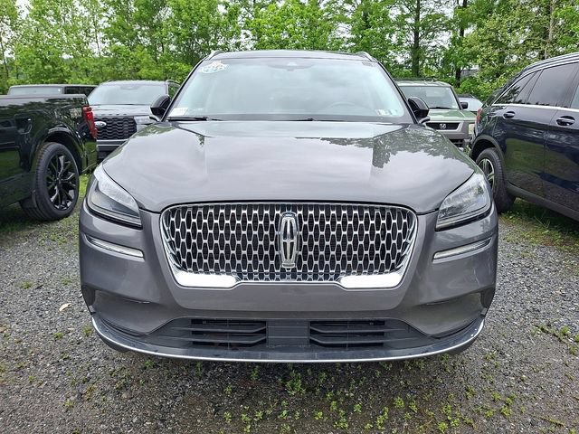 Used 2022 Lincoln Corsair AWD w/ Premium Package image 2