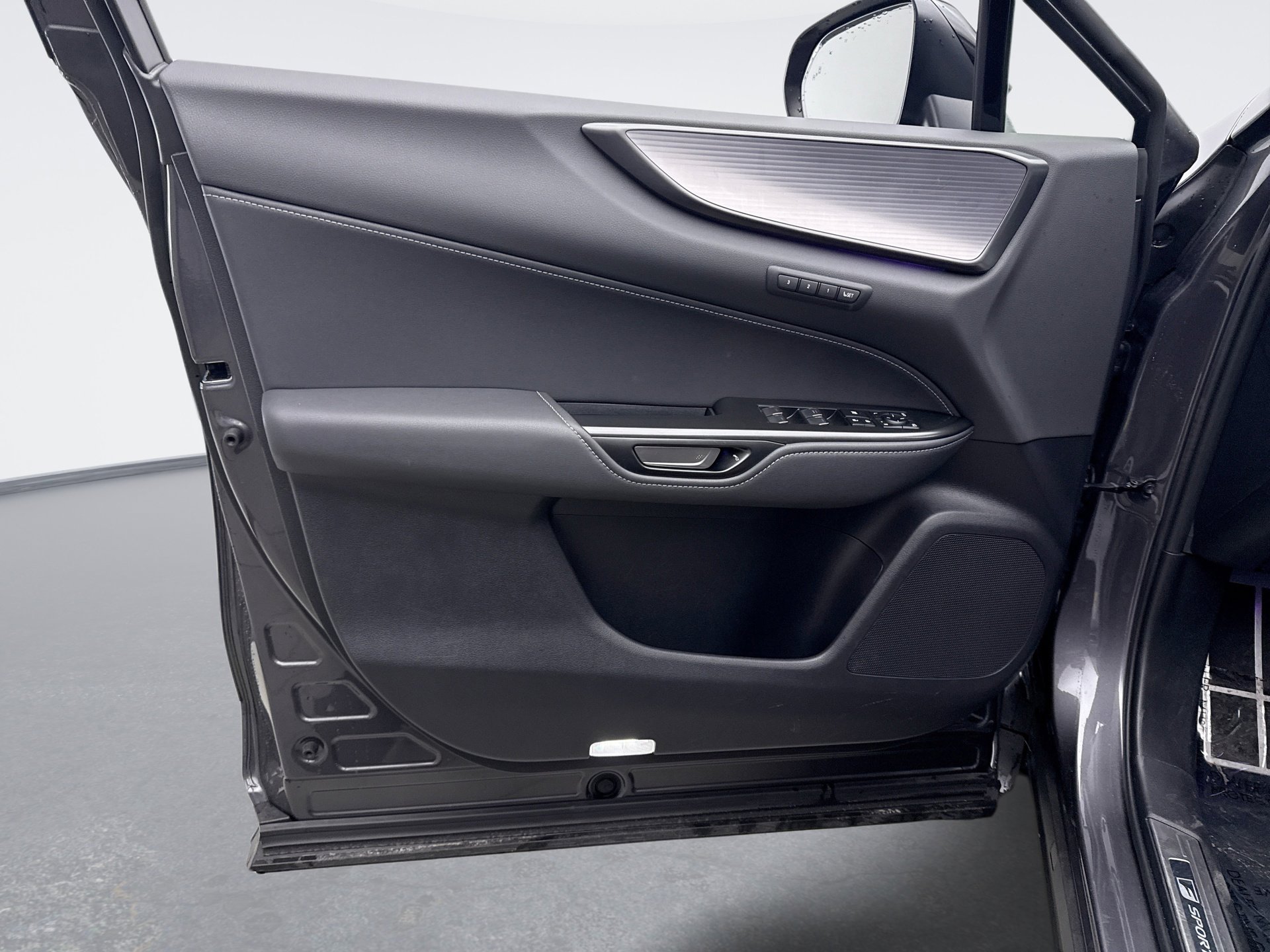 Used 2024 Lexus NX 450h+ F Sport w/ Vision Package image 9