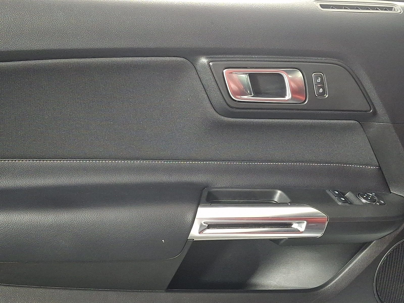 Used 2022 Ford Mustang GT RWD image 14