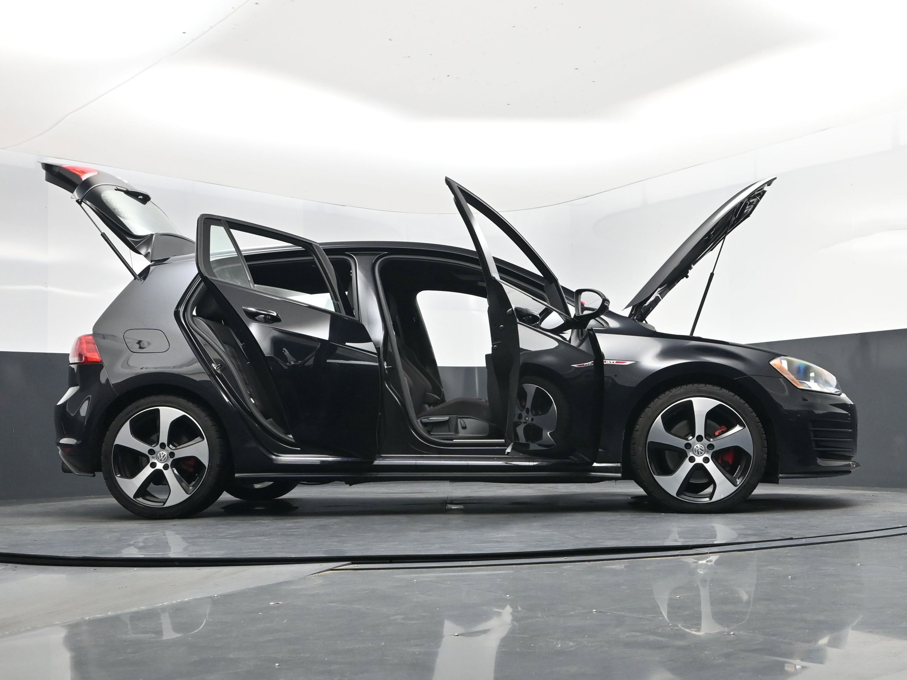 Used 2016 Volkswagen GTI S image 21