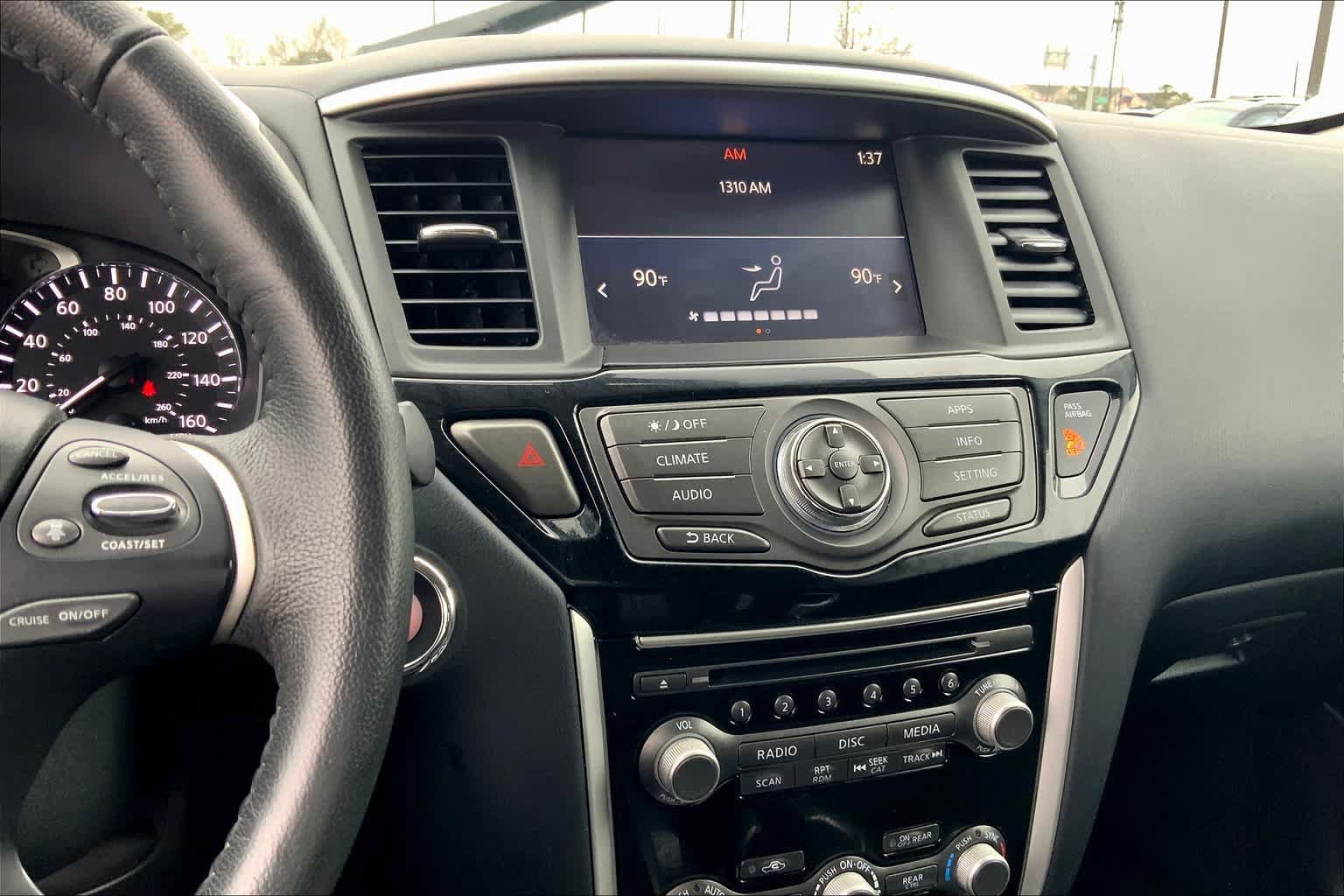 Used 2020 Nissan Pathfinder SV FWD image 6