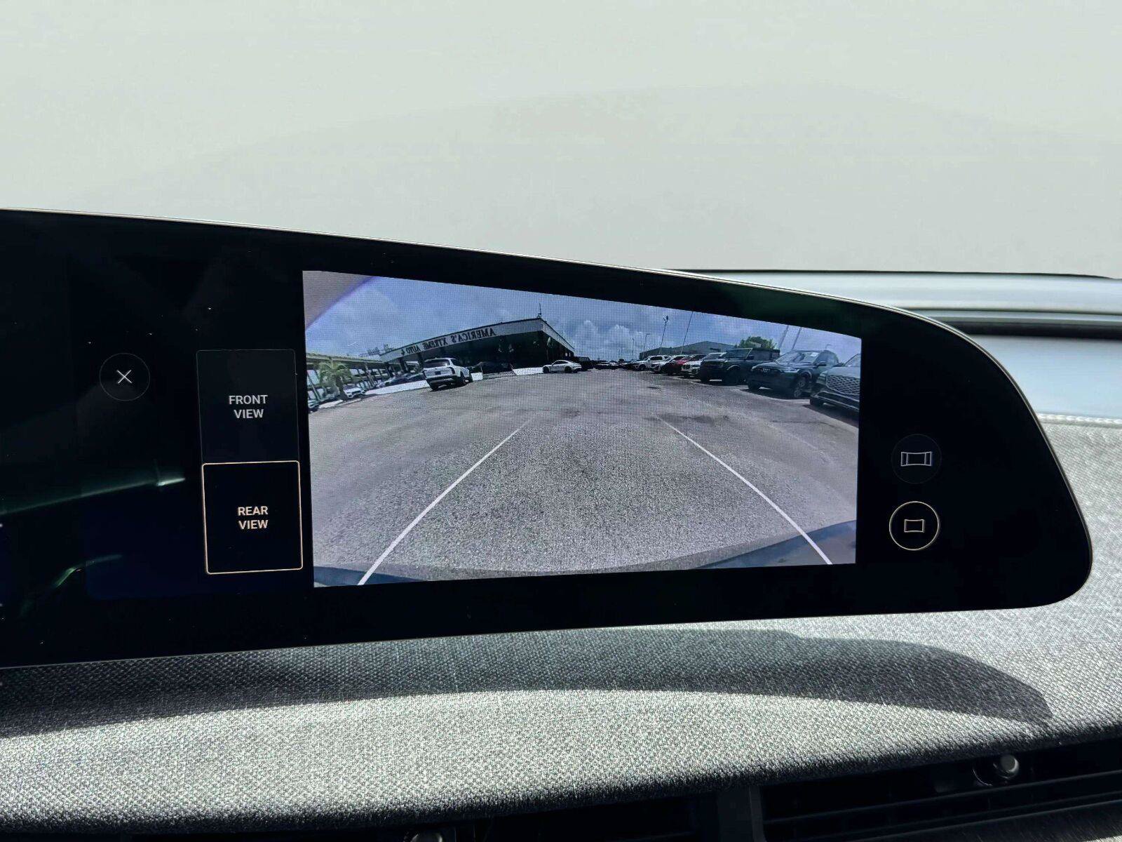 Used 2025 Lucid Air Pure RWD image 35