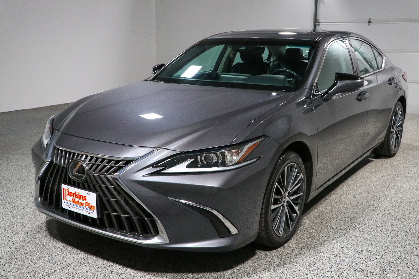 Used 2024 Lexus ES 350 w/ Premium Package FWD image 30