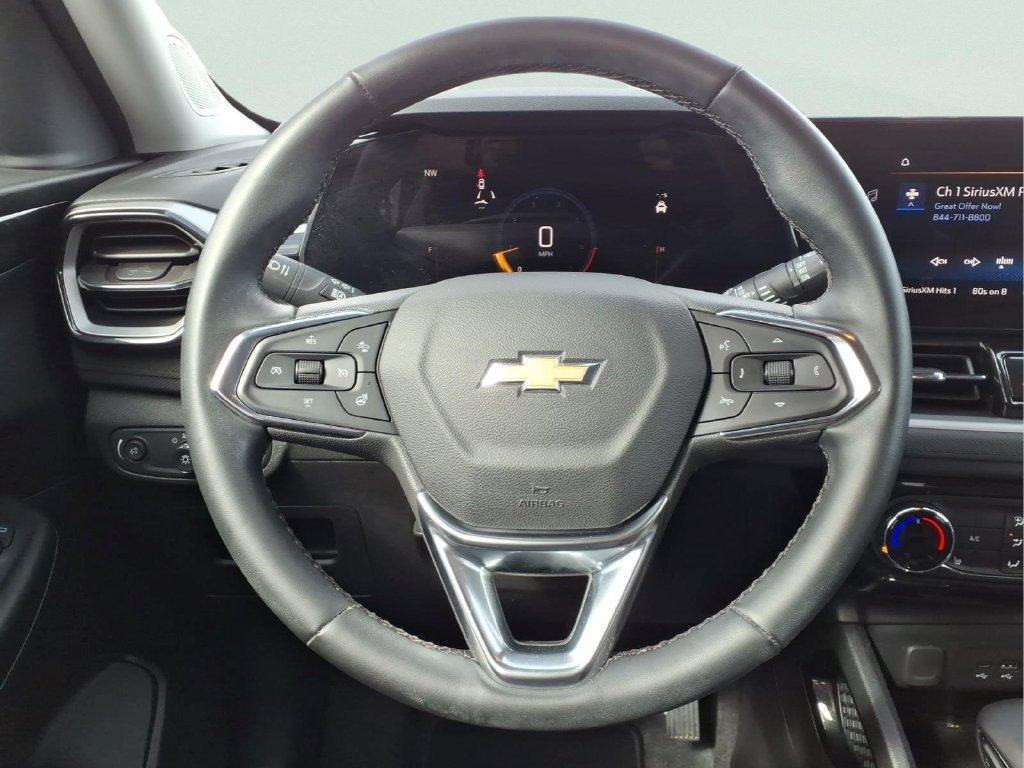 Certified 2024 Chevrolet TrailBlazer LT w/ LT Cold Weather Package FWD image 5
