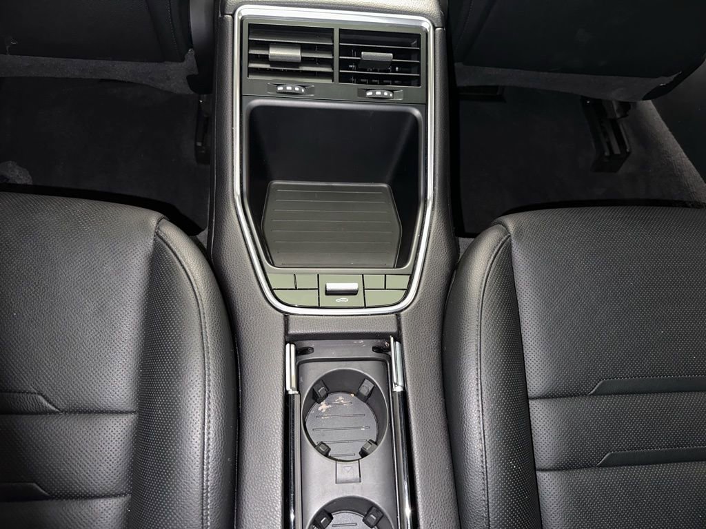 Used 2018 Porsche Panamera 4 image 22